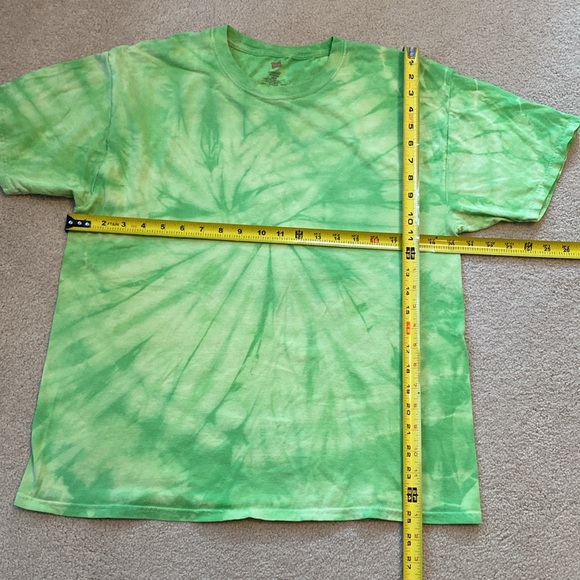 Hanes tagless green tie dye Tshirt with “you never fail until you stop trying” - Picture 5 of 9